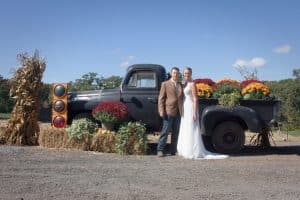 WI-Wedding-International-Pickup-Truck-1950-Photography-Floral-Fall-Rustic