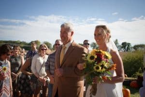 WI-Wedding-SunflowerHill-Country-Chic-Father-Bouquet-Sunflowers
