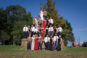 WI-Wedding-SunflowerHill-Country-Chic-Straw-Bales-Photography